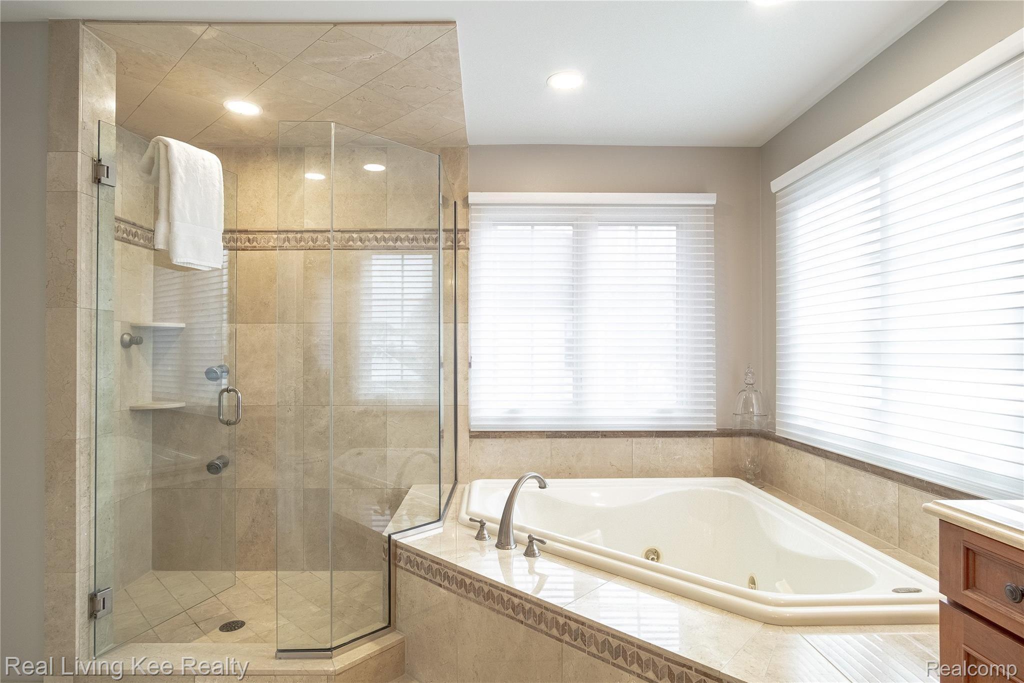 309 Ferndale Avenue Rochester, MI 48307 - Photo 71 of 75 Interiors (10 of 13).jpg