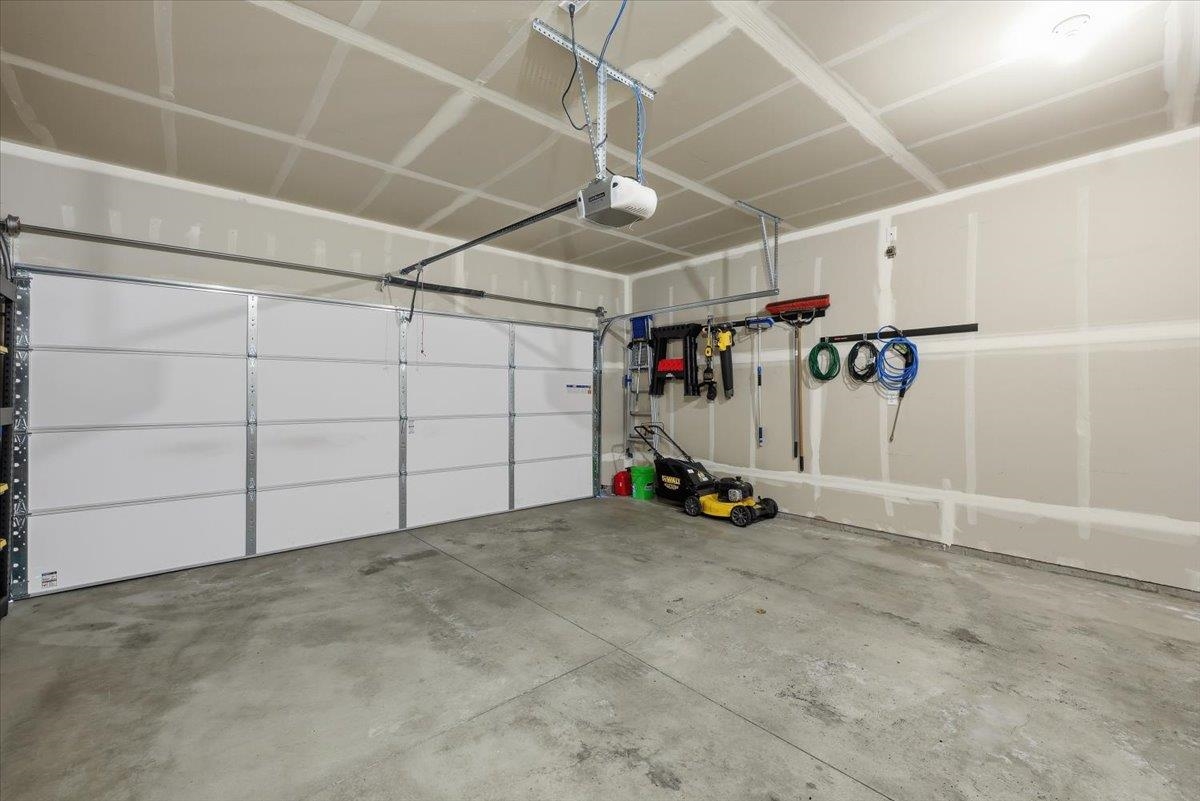 11925 North Hvn Street Mead, WA 99021 - Photo 17 of 30