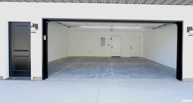 $230,000 | 1006 South 4th Street, Clinton, IA 52732