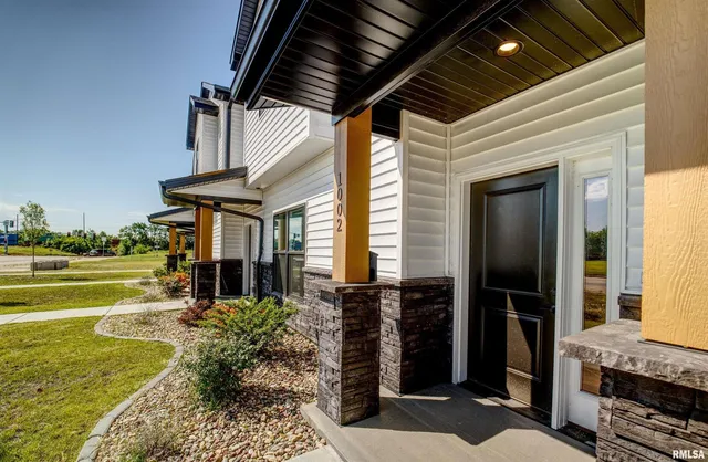 $230,000 | 1006 South 4th Street, Clinton, IA 52732