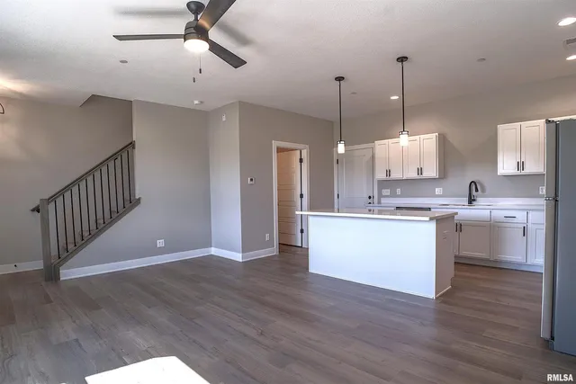 $230,000 | 1006 South 4th Street, Clinton, IA 52732