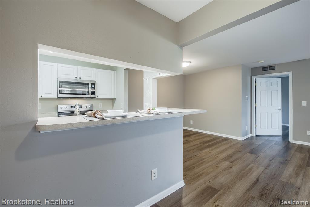 5292 Brookemonte Circle Rochester, MI 48306 - Photo 19 of 55