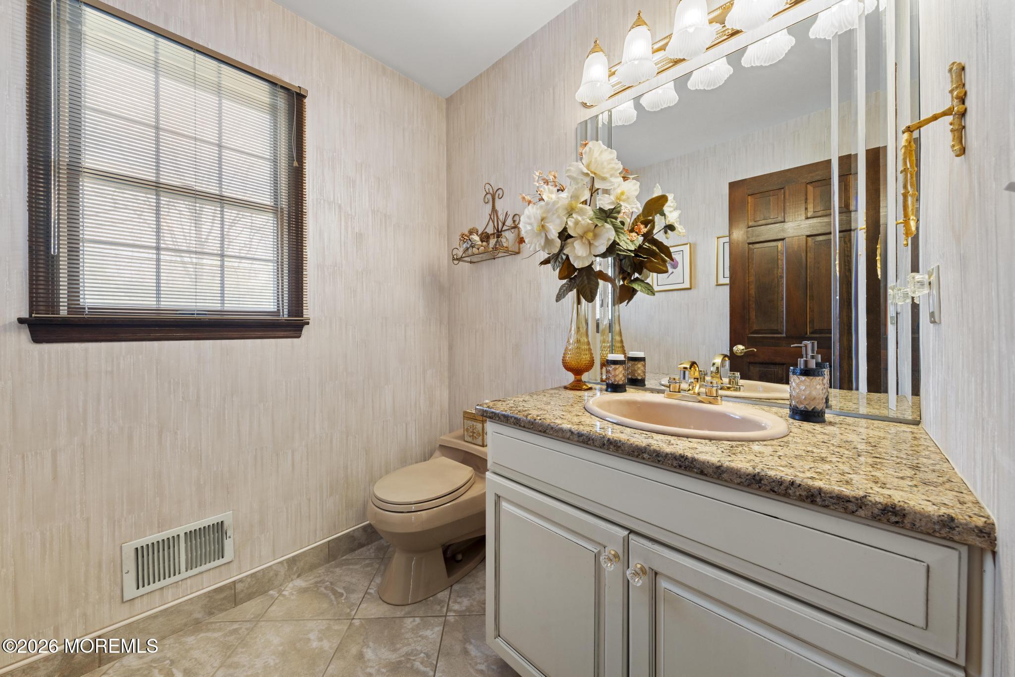 400 Randolph Road Freehold, NJ 07728 - Photo 33 of 54 1st Floor Powder Room