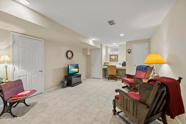 $925,000 | 400 Randolph Road, Freehold, NJ 07728