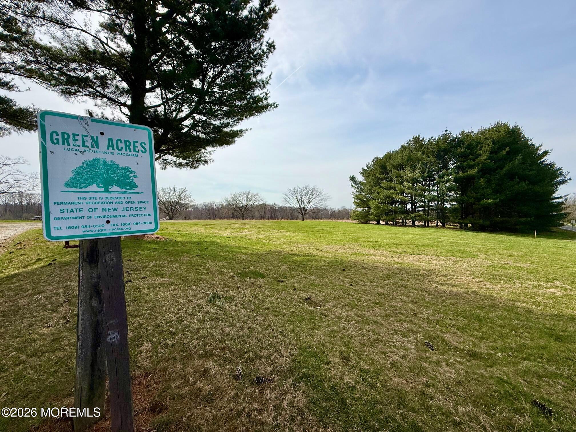 400 Randolph Road Freehold, NJ 07728 - Photo 52 of 54 Durand Park Right Across the Street!