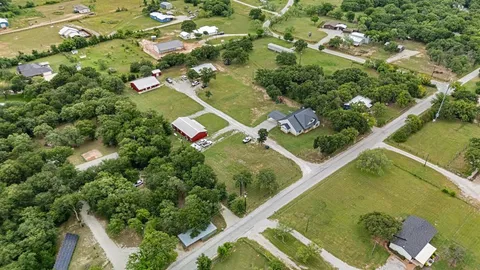 $2,100,000 | 137 County Road 3351, Paradise, TX 76073