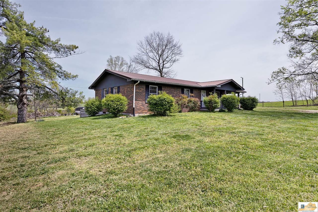 3522 Sulphur Well Center Road Edmonton, KY 42129 - Photo 3 of 35 Gallery Image 3
