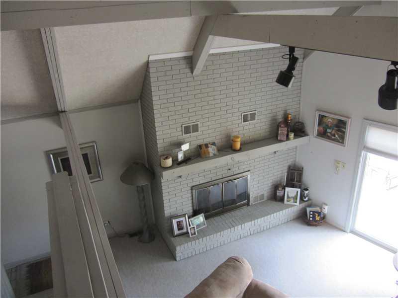 501 Shenango Road Beaver Falls, PA 15010 - Photo 11 of 25 Living Room.