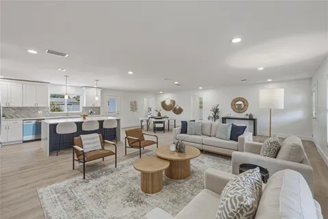 $615,000 | 3810 18th Avenue West, Bradenton, FL 34205