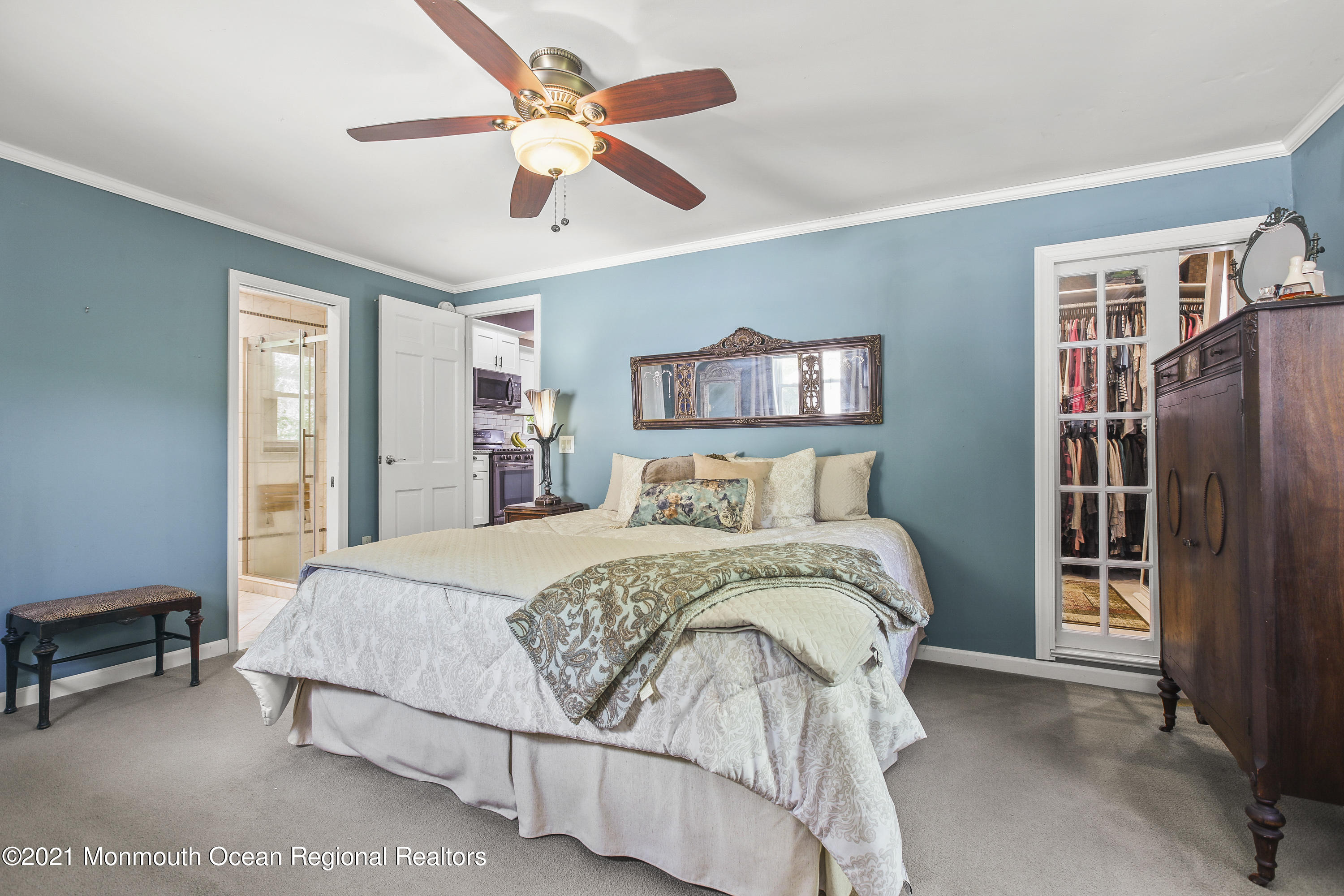 799 Nutswamp Road Middletown, NJ 07701 - Photo 23 of 66 5W5A1573