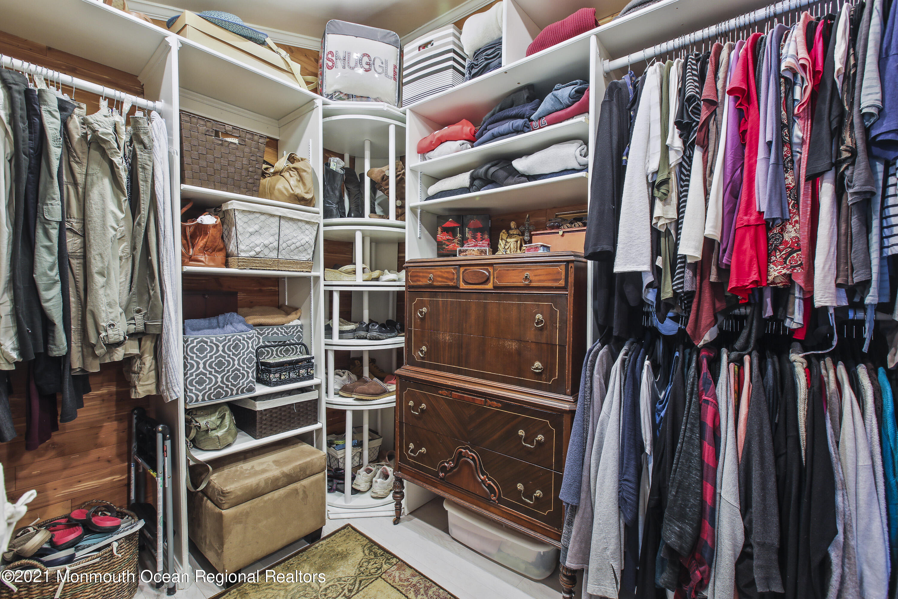 799 Nutswamp Road Middletown, NJ 07701 - Photo 24 of 66 5W5A1583