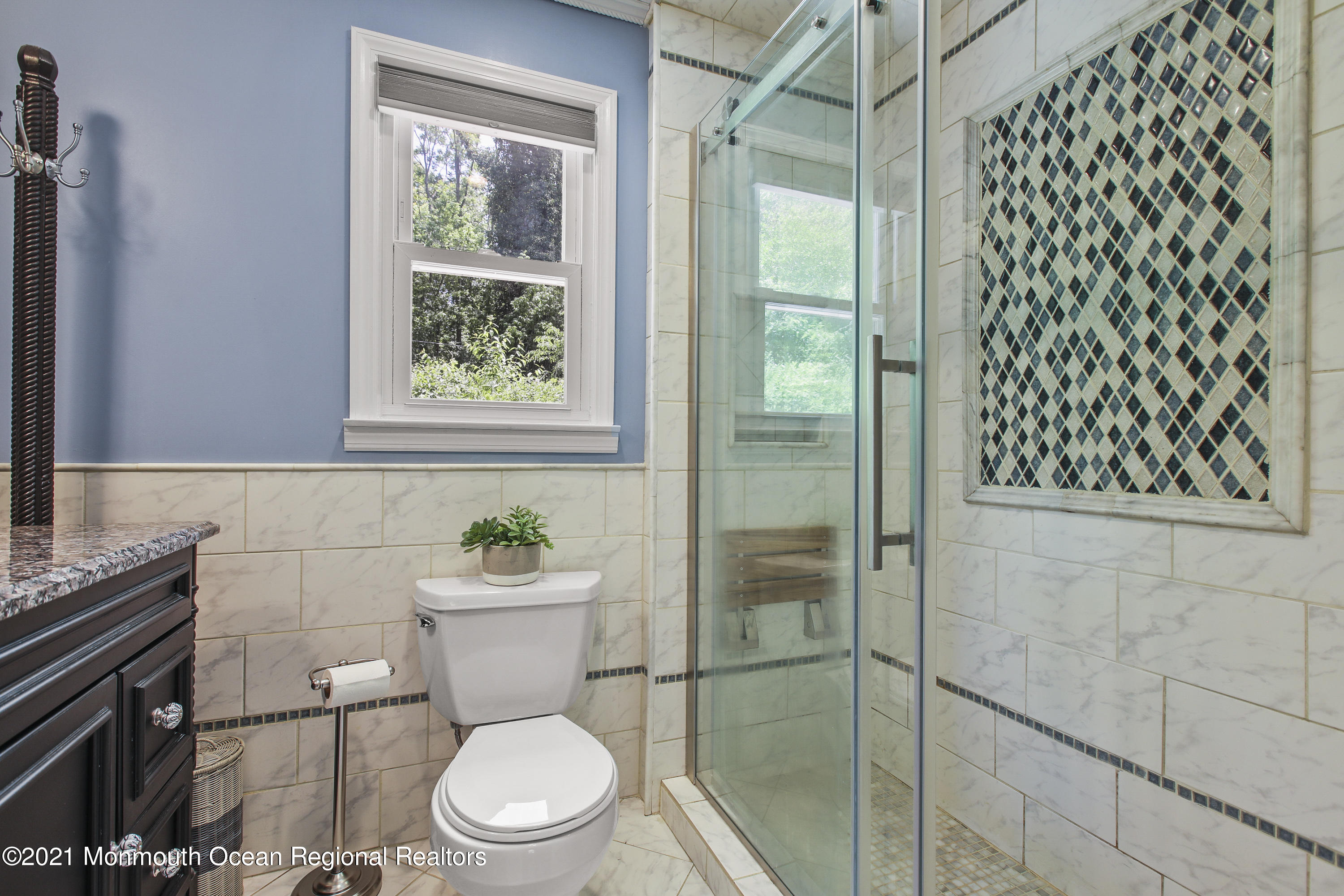 799 Nutswamp Road Middletown, NJ 07701 - Photo 28 of 66 5W5A1598