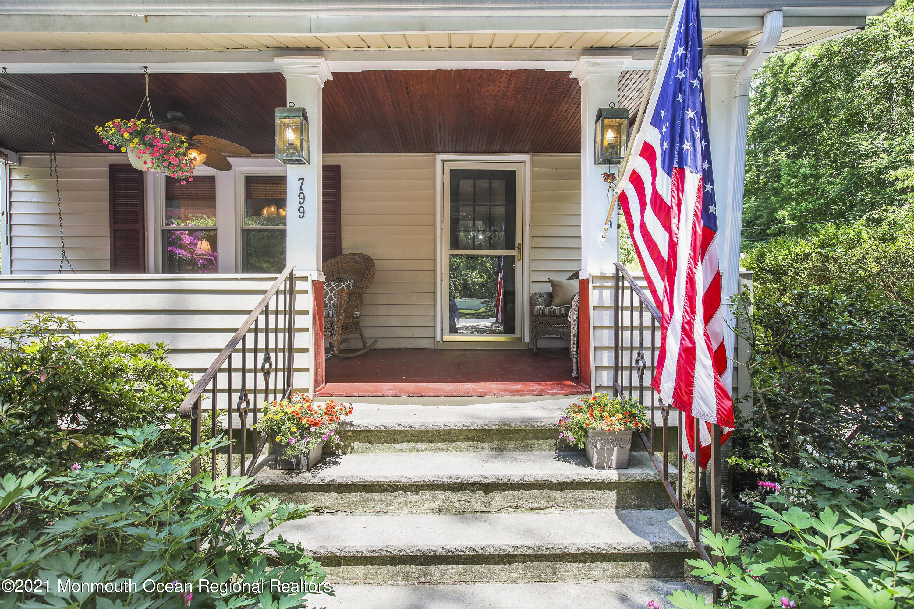 799 Nutswamp Road Middletown, NJ 07701 - Photo 4 of 66 5W5A1662