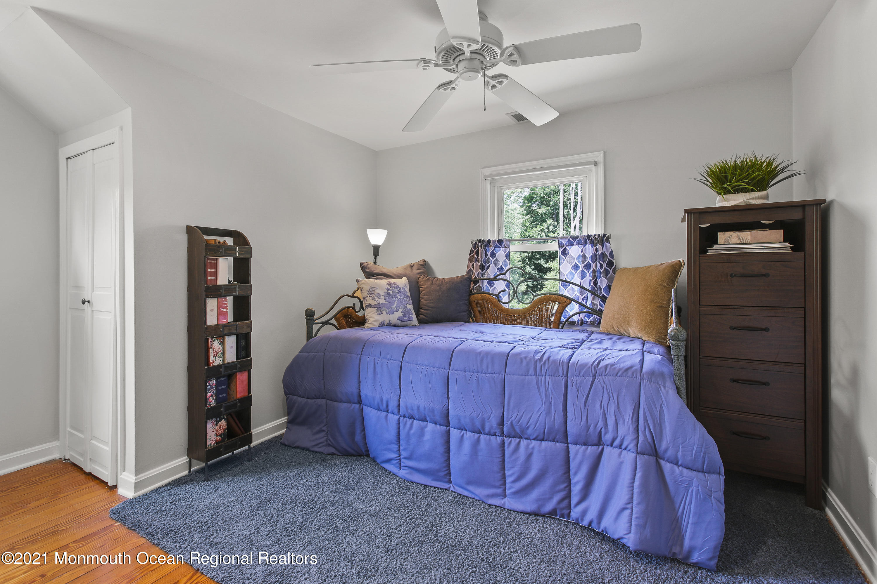 799 Nutswamp Road Middletown, NJ 07701 - Photo 33 of 66 5W5A1633