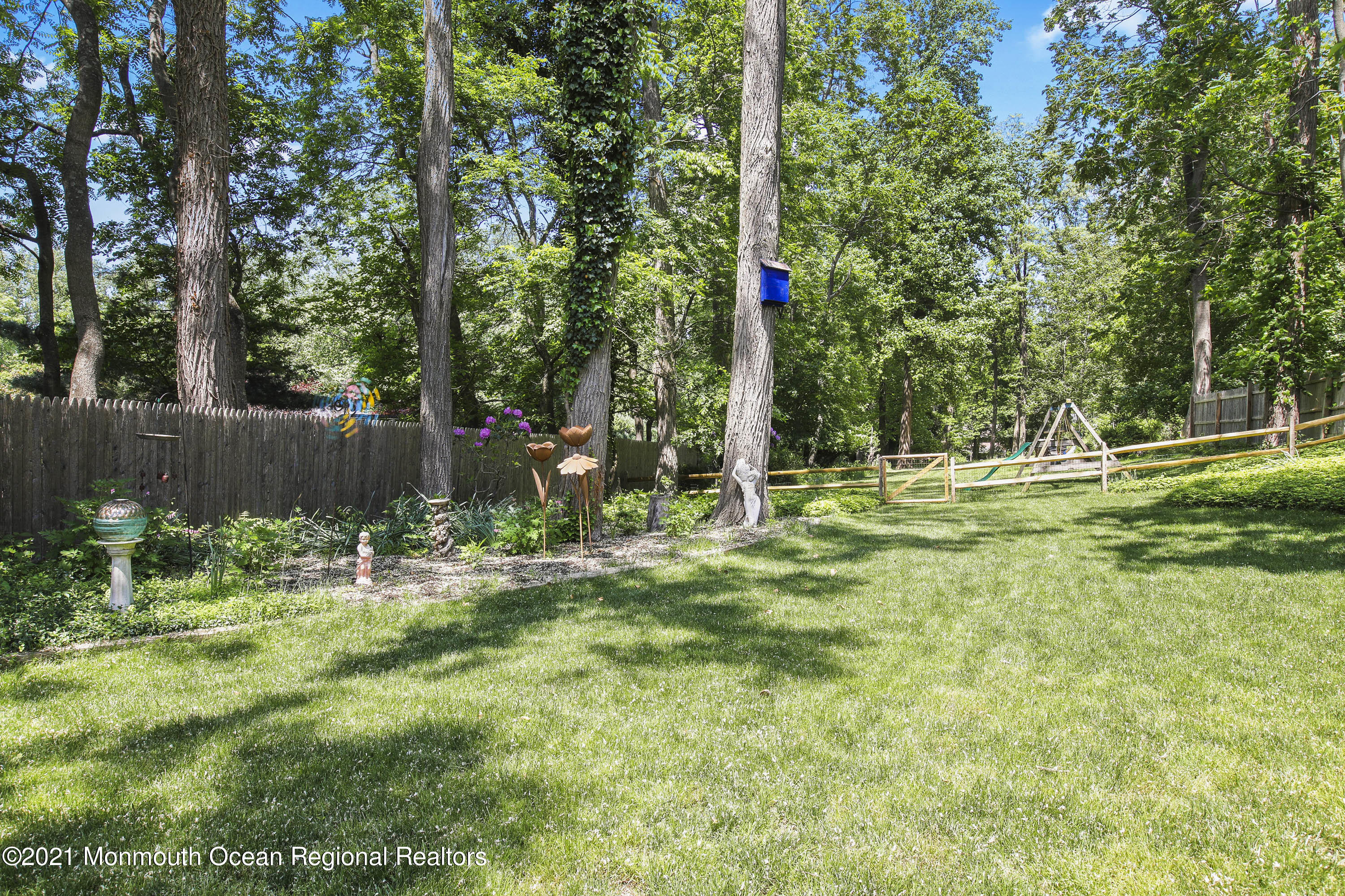 799 Nutswamp Road Middletown, NJ 07701 - Photo 43 of 66 5W5A1732