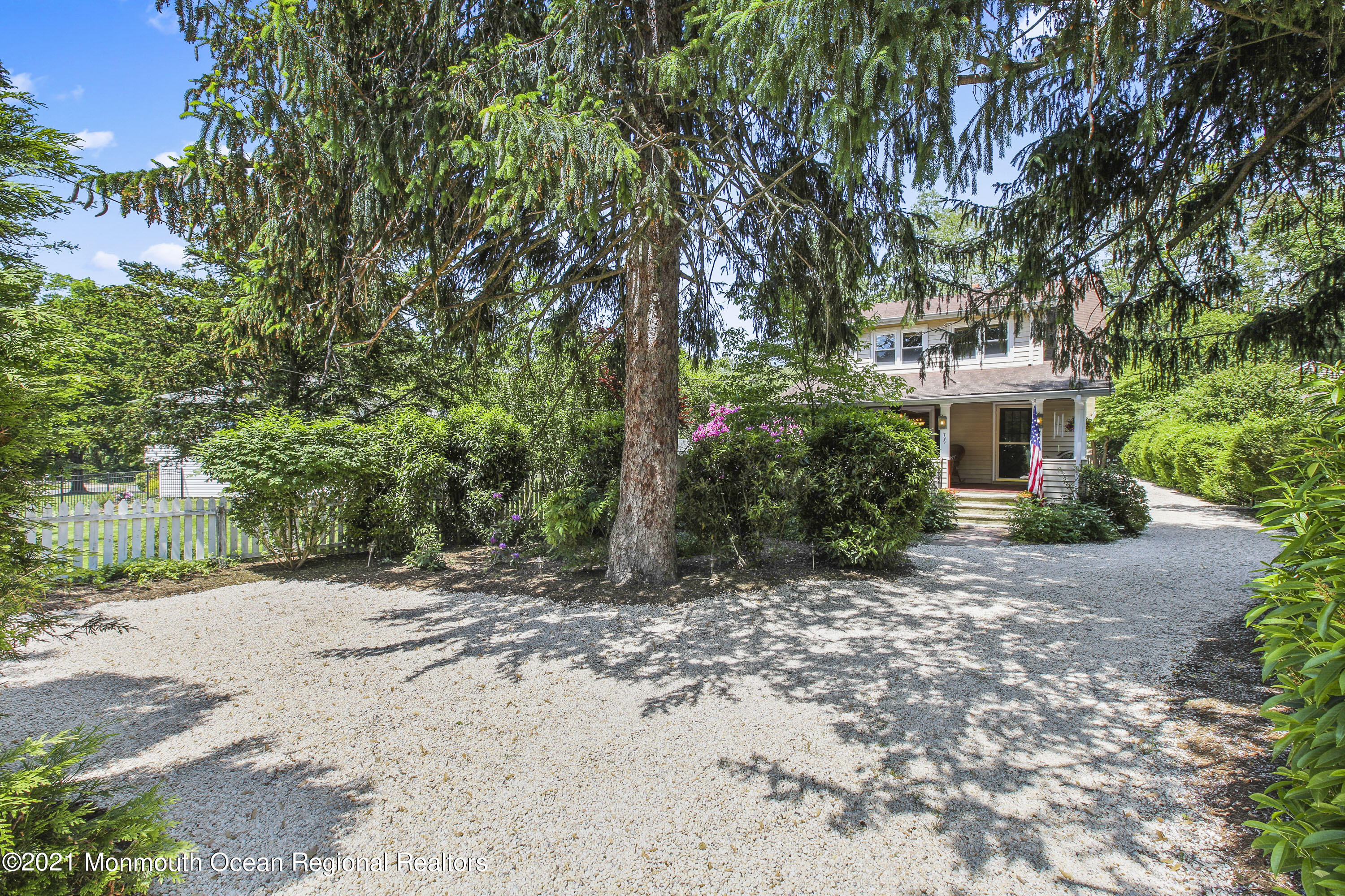 799 Nutswamp Road Middletown, NJ 07701 - Photo 57 of 66 5W5A1673