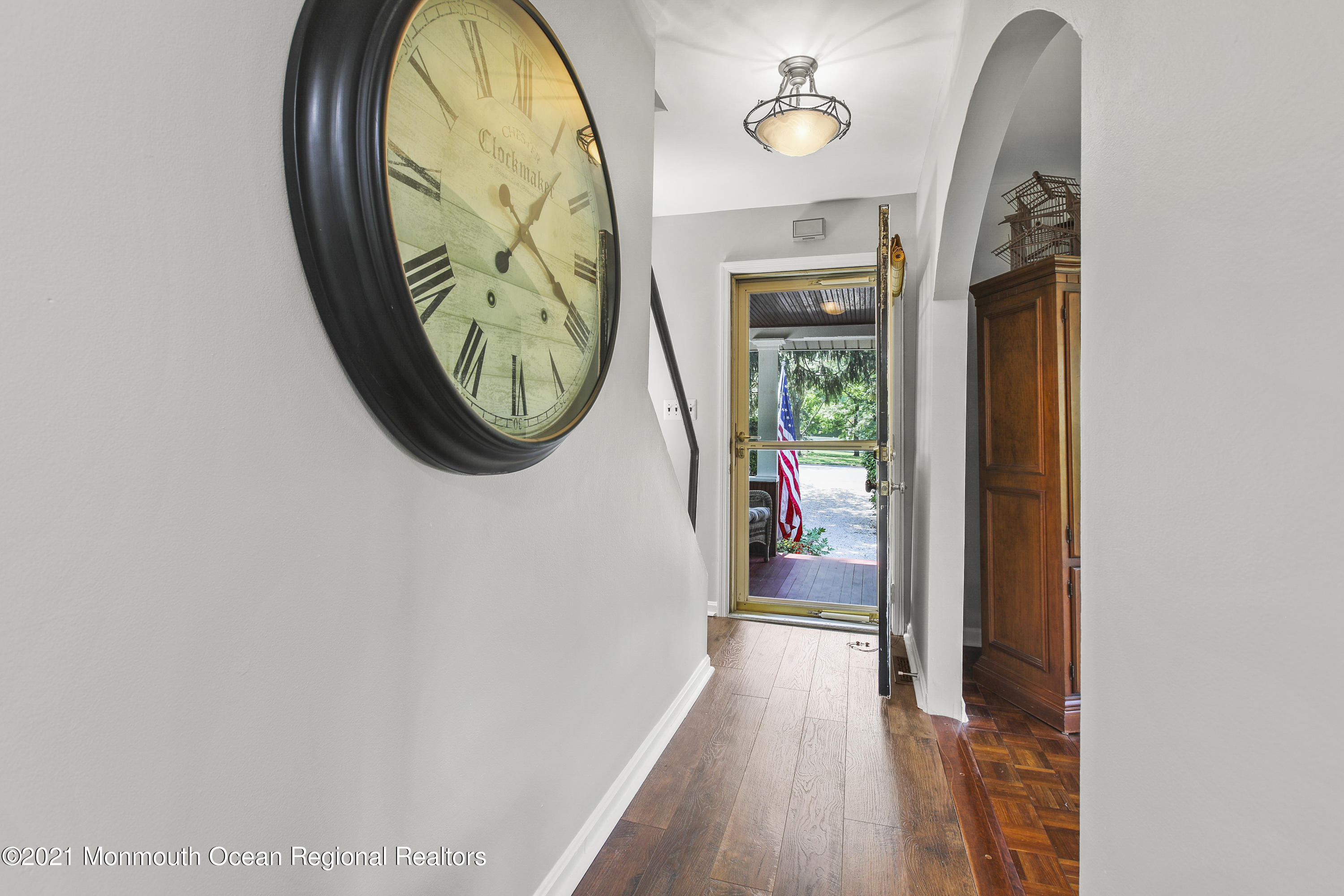 799 Nutswamp Road Middletown, NJ 07701 - Photo 8 of 66 5W5A1503