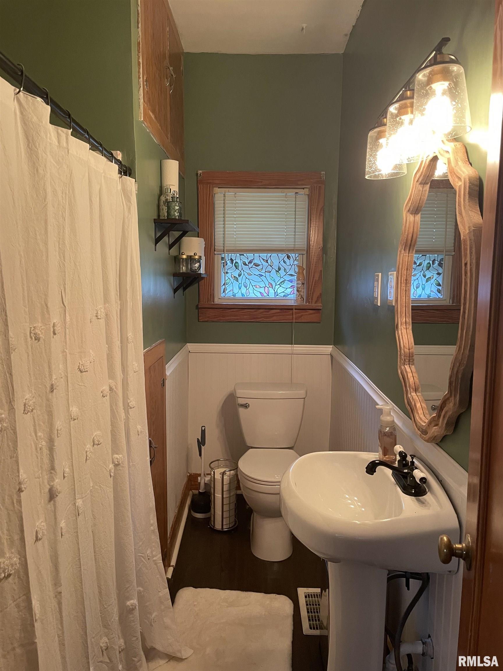 2389 Swain Road Jacksonville, IL 62650 - Photo 25 of 45