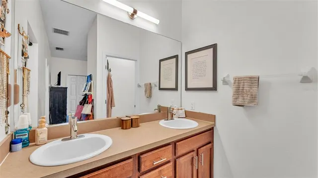 $250,000 | 6365 Torrington Circle, Lakeland, FL 33811