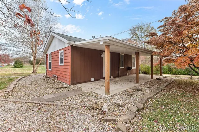 $132,000 | 1301 Gladys Street, Collinsville, IL 62234