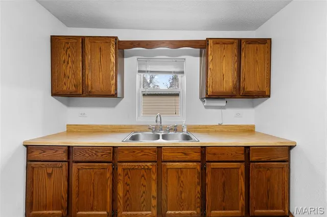 $132,000 | 1301 Gladys Street, Collinsville, IL 62234