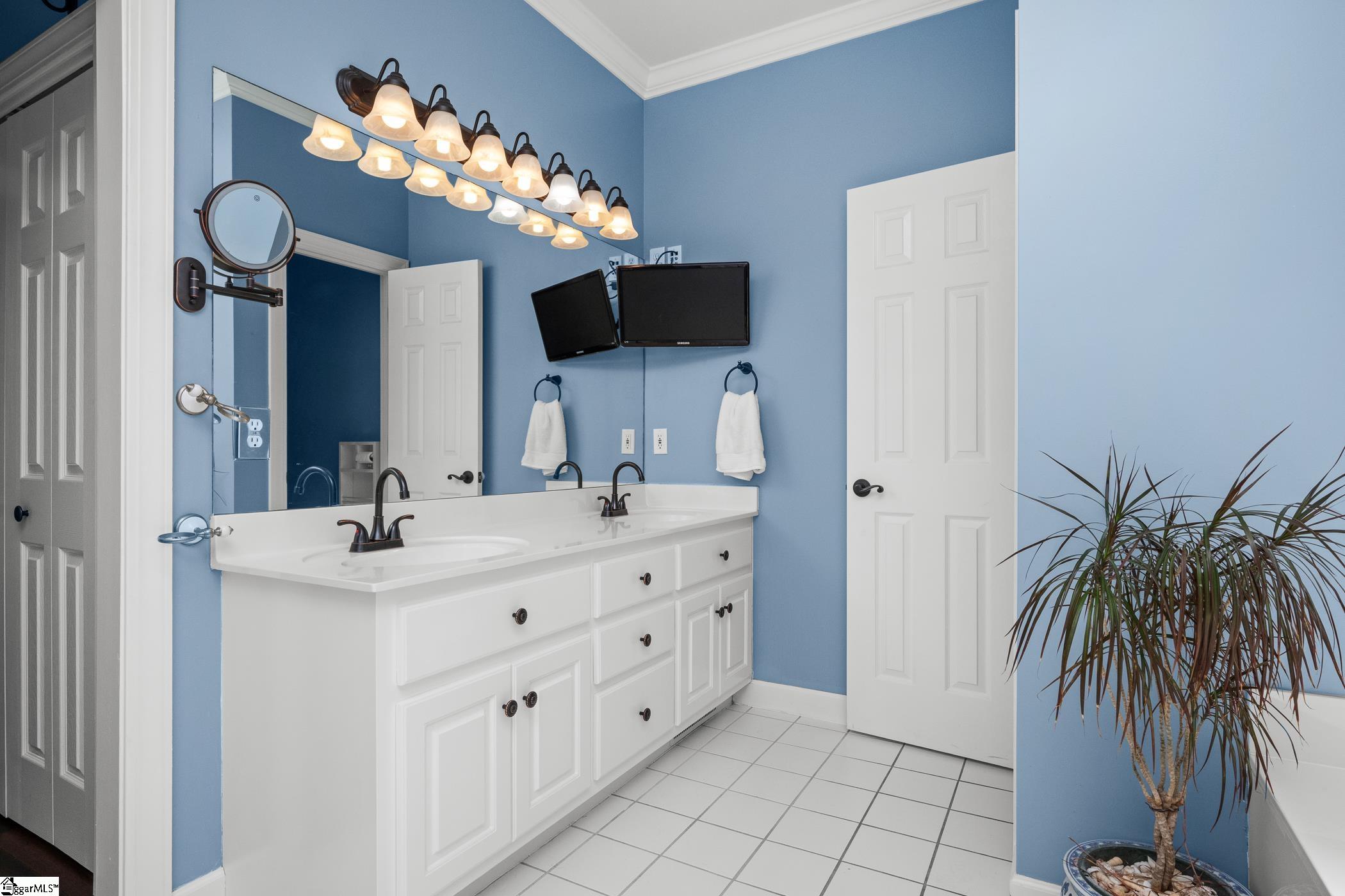 208 Dunrobin Lane Simpsonville, SC 29681 - Photo 27 of 47 Gallery Image 27
