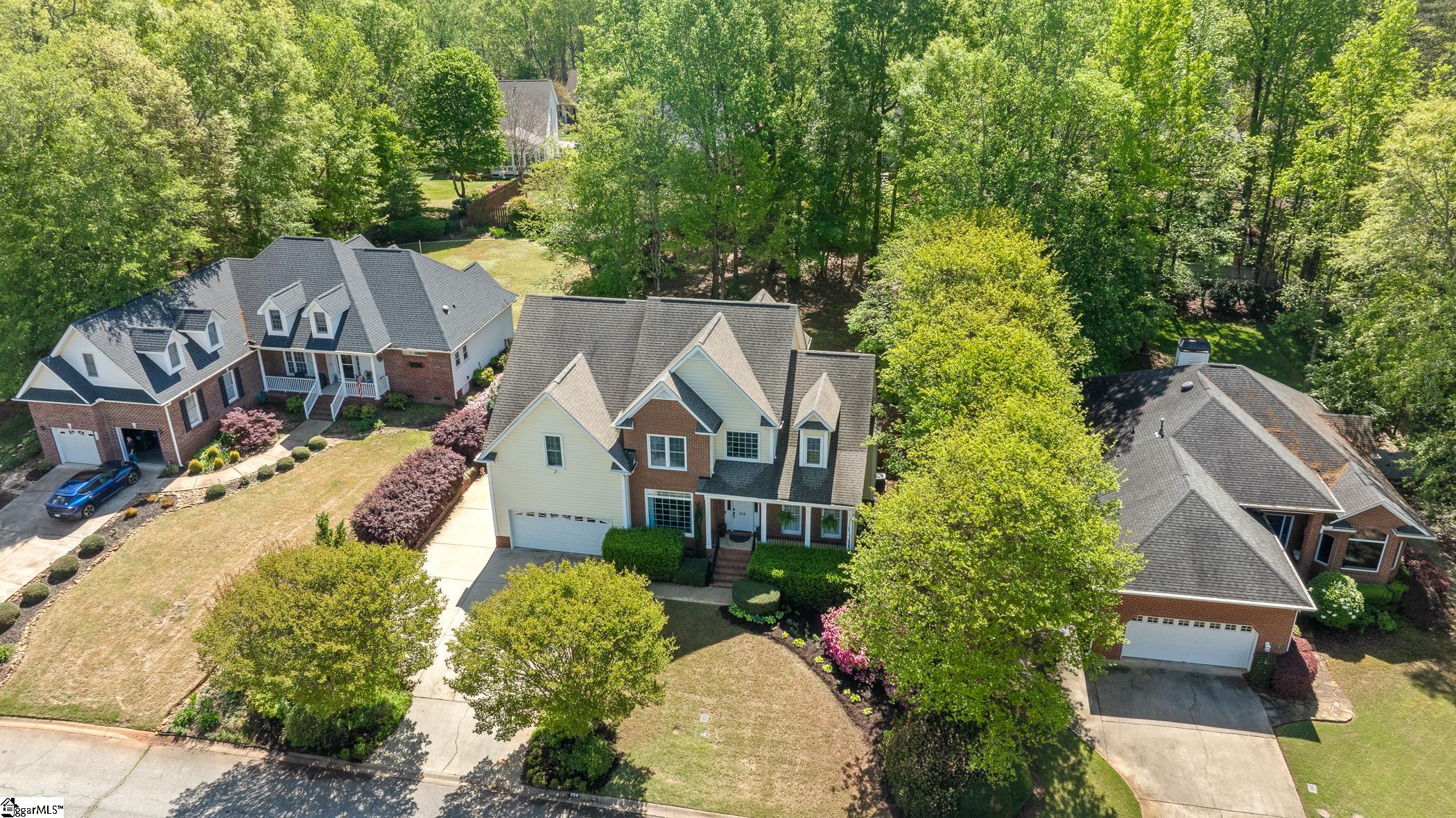 208 Dunrobin Lane Simpsonville, SC 29681 - Photo 3 of 47 Gallery Image 3