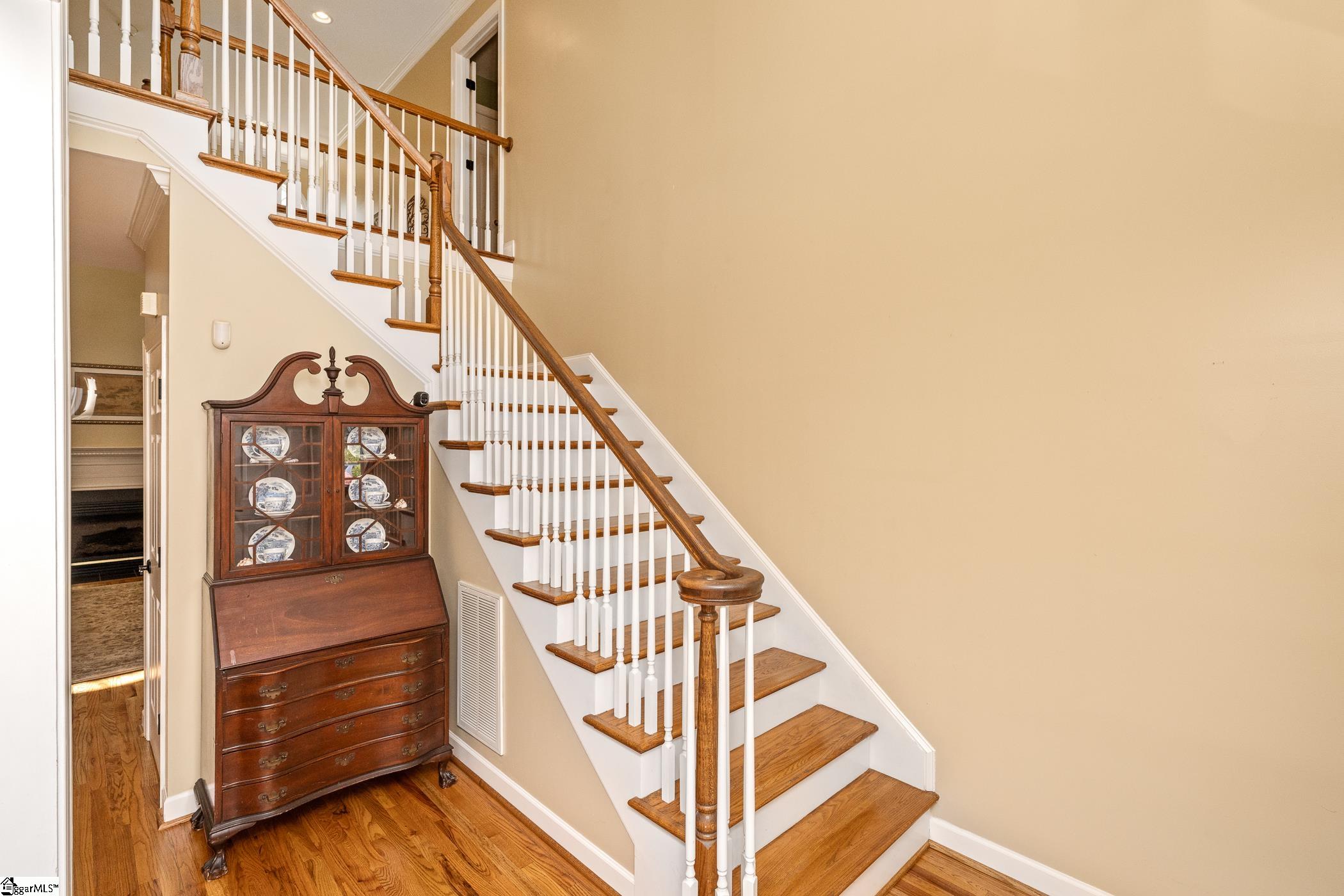 208 Dunrobin Lane Simpsonville, SC 29681 - Photo 5 of 47 Gallery Image 5