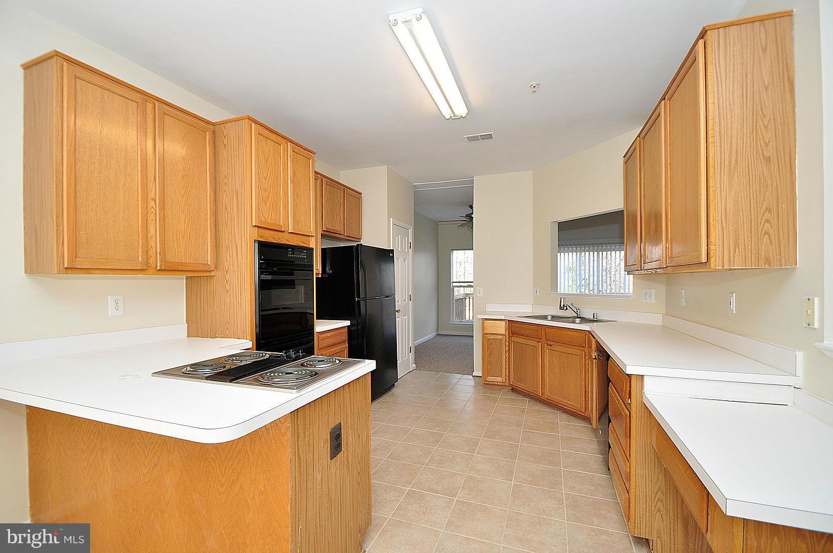 2717 Summers Ridge Drive Odenton, MD 21113 - Photo 12 of 29 Kitchen