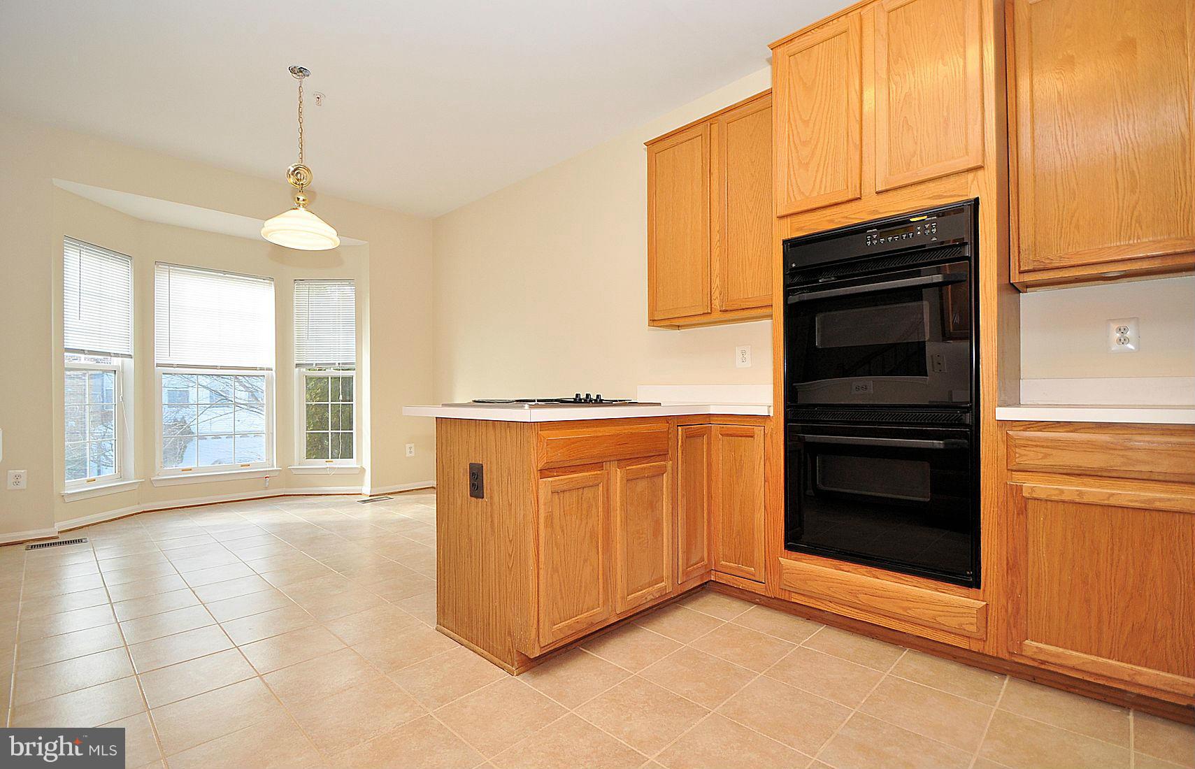 2717 Summers Ridge Drive Odenton, MD 21113 - Photo 14 of 29 Kitchen