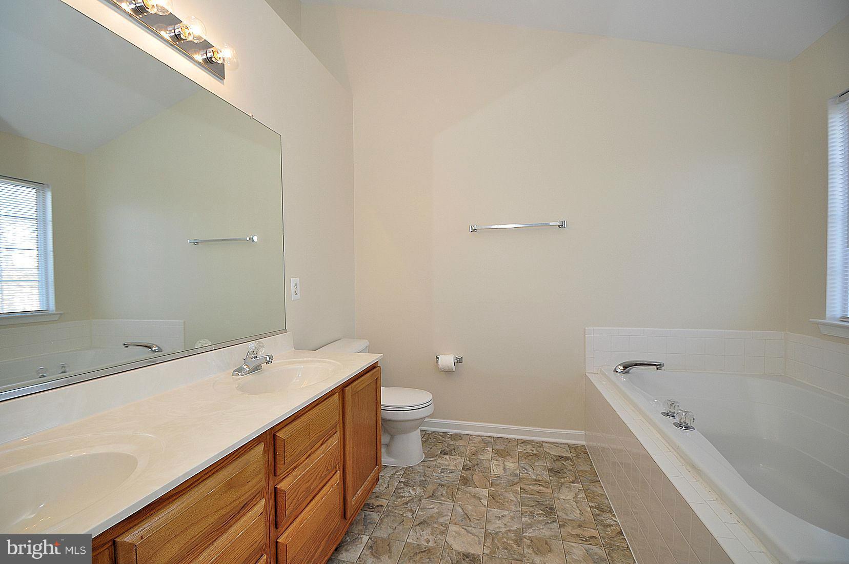 2717 Summers Ridge Drive Odenton, MD 21113 - Photo 20 of 29 Bath (Master)