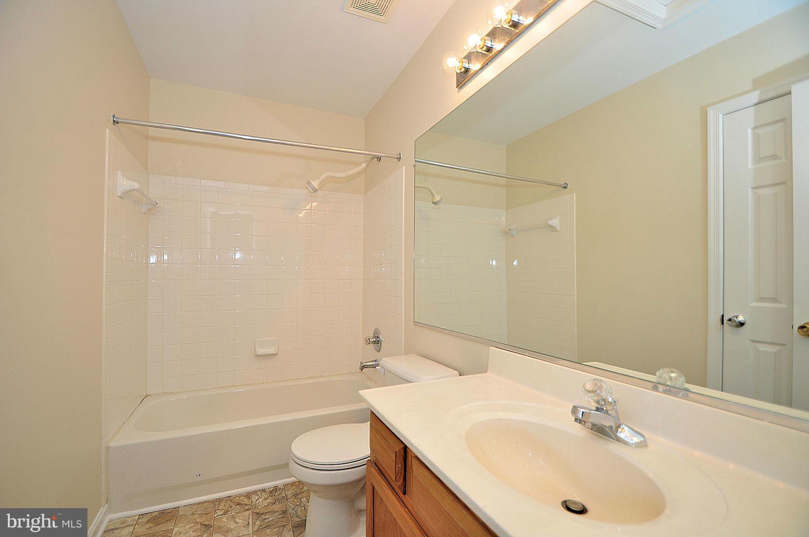 2717 Summers Ridge Drive Odenton, MD 21113 - Photo 23 of 29 Bath