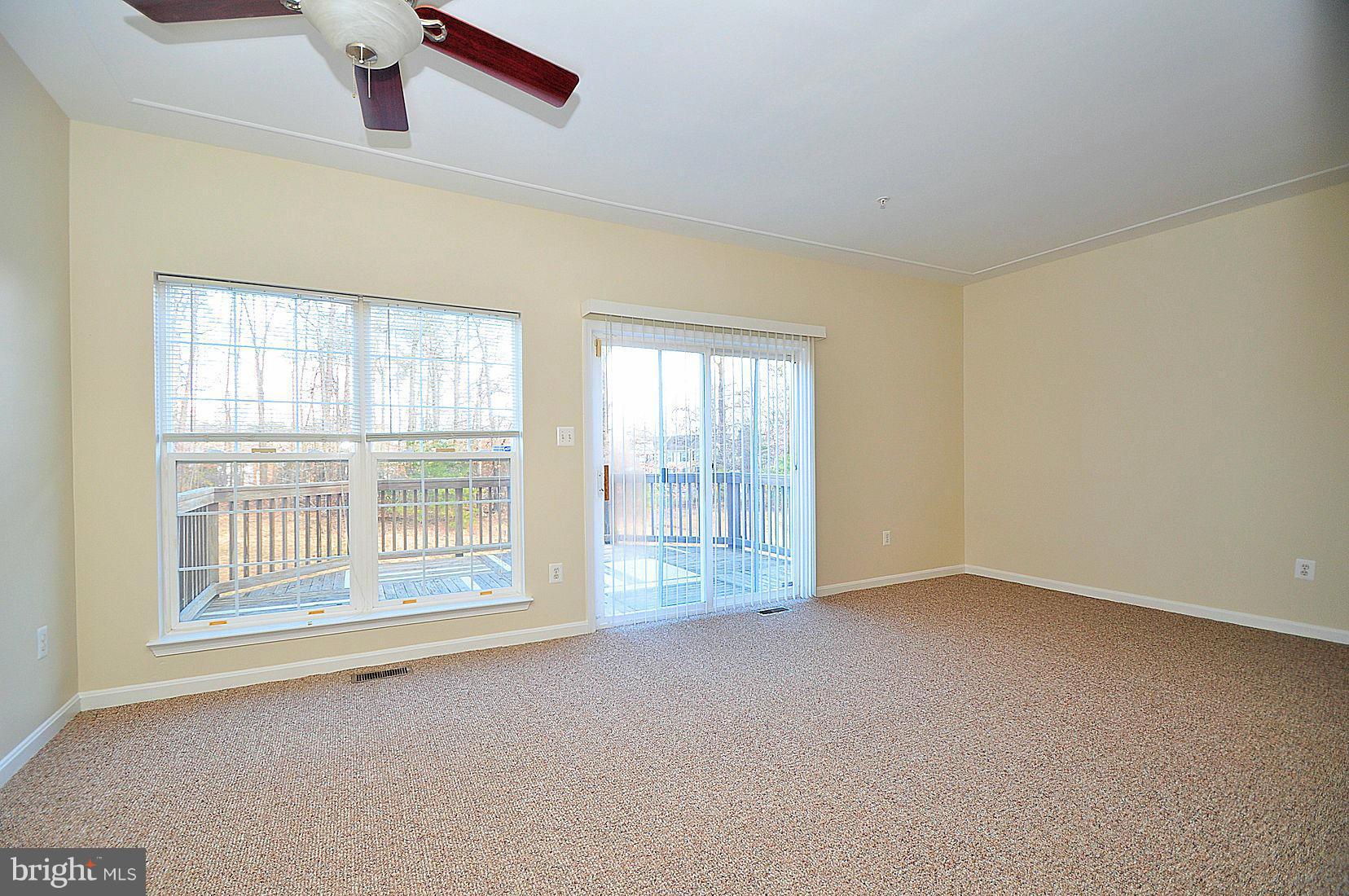 2717 Summers Ridge Drive Odenton, MD 21113 - Photo 10 of 29 Living Room