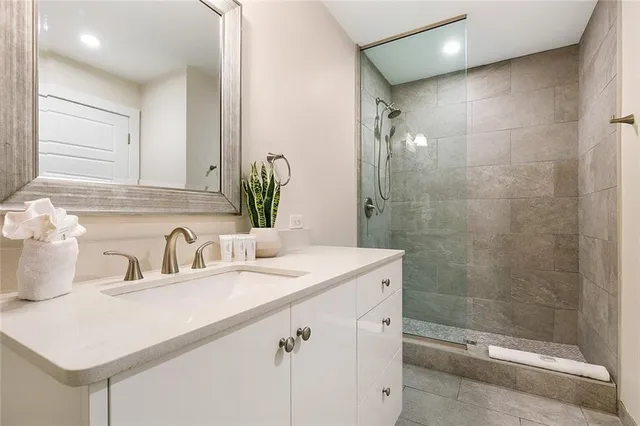 $690,000 | 1111 Tulane Avenue, Unit 523, New Orleans, LA 70112