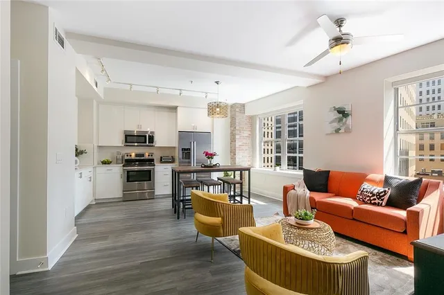 $690,000 | 1111 Tulane Avenue, Unit 523, New Orleans, LA 70112