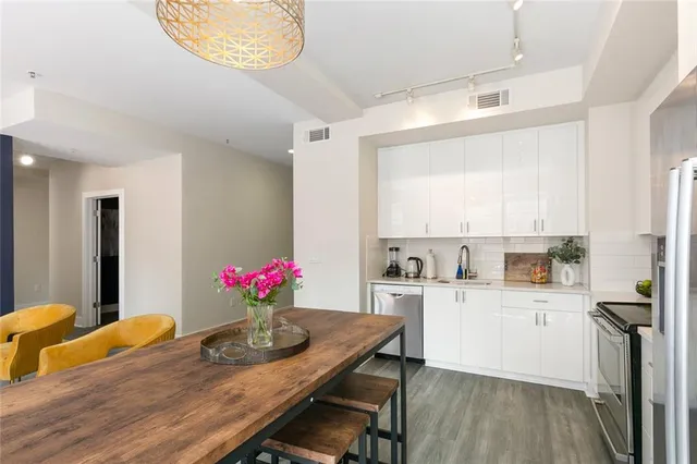 $690,000 | 1111 Tulane Avenue, Unit 523, New Orleans, LA 70112