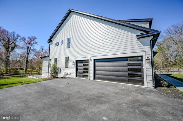 $15,000 | 2424 Carey Lane, Vienna, VA 22181