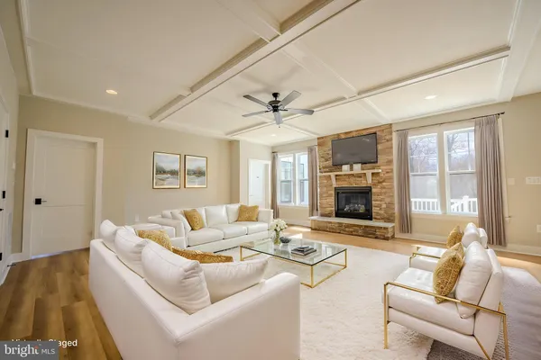 $15,000 | 2424 Carey Lane, Vienna, VA 22181