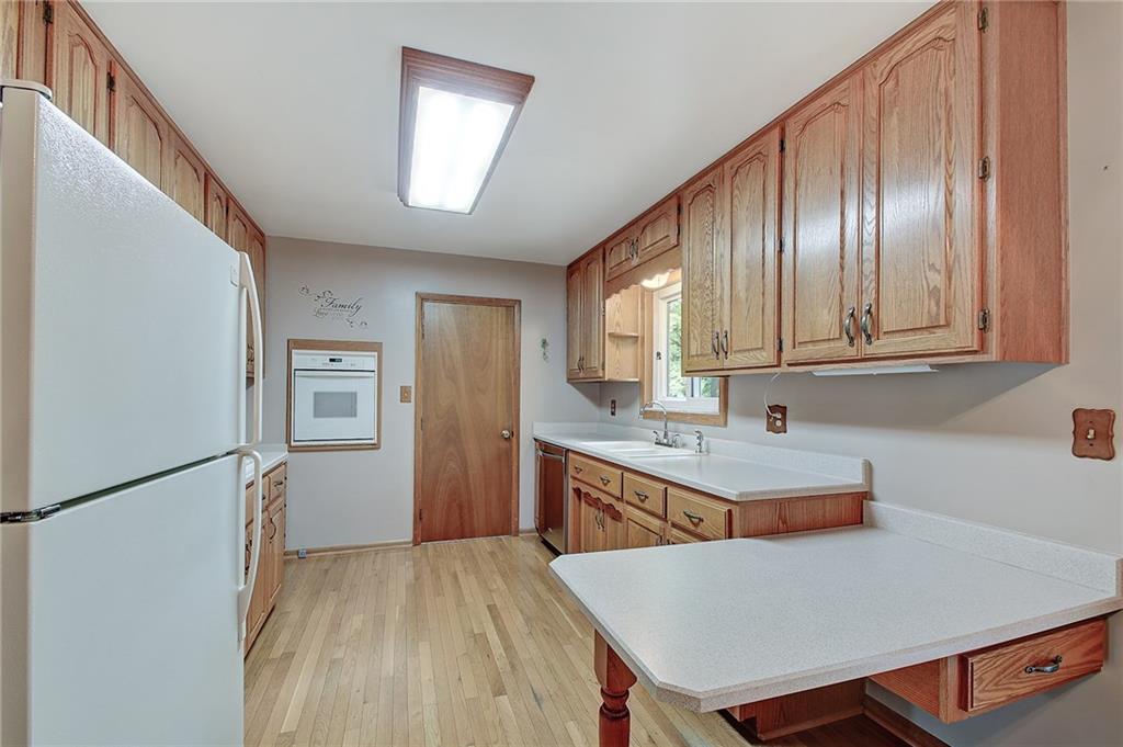 1628 Fry Road Greenwood, IN 46142 - Photo 8 of 29 Gallery Image 8