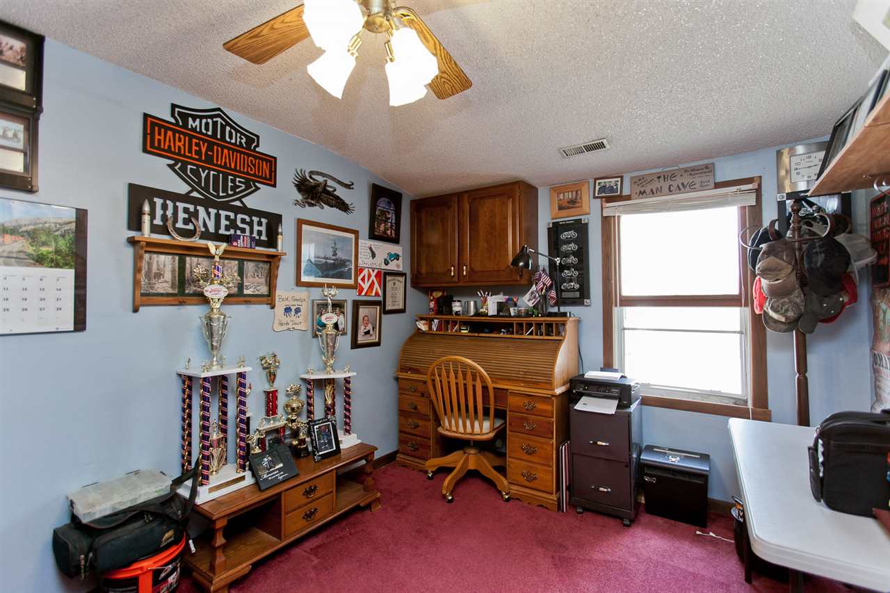 5125 Ely Road Southwest Cedar Rapids, IA 52404 - Photo 17 of 26 Gallery Image 17