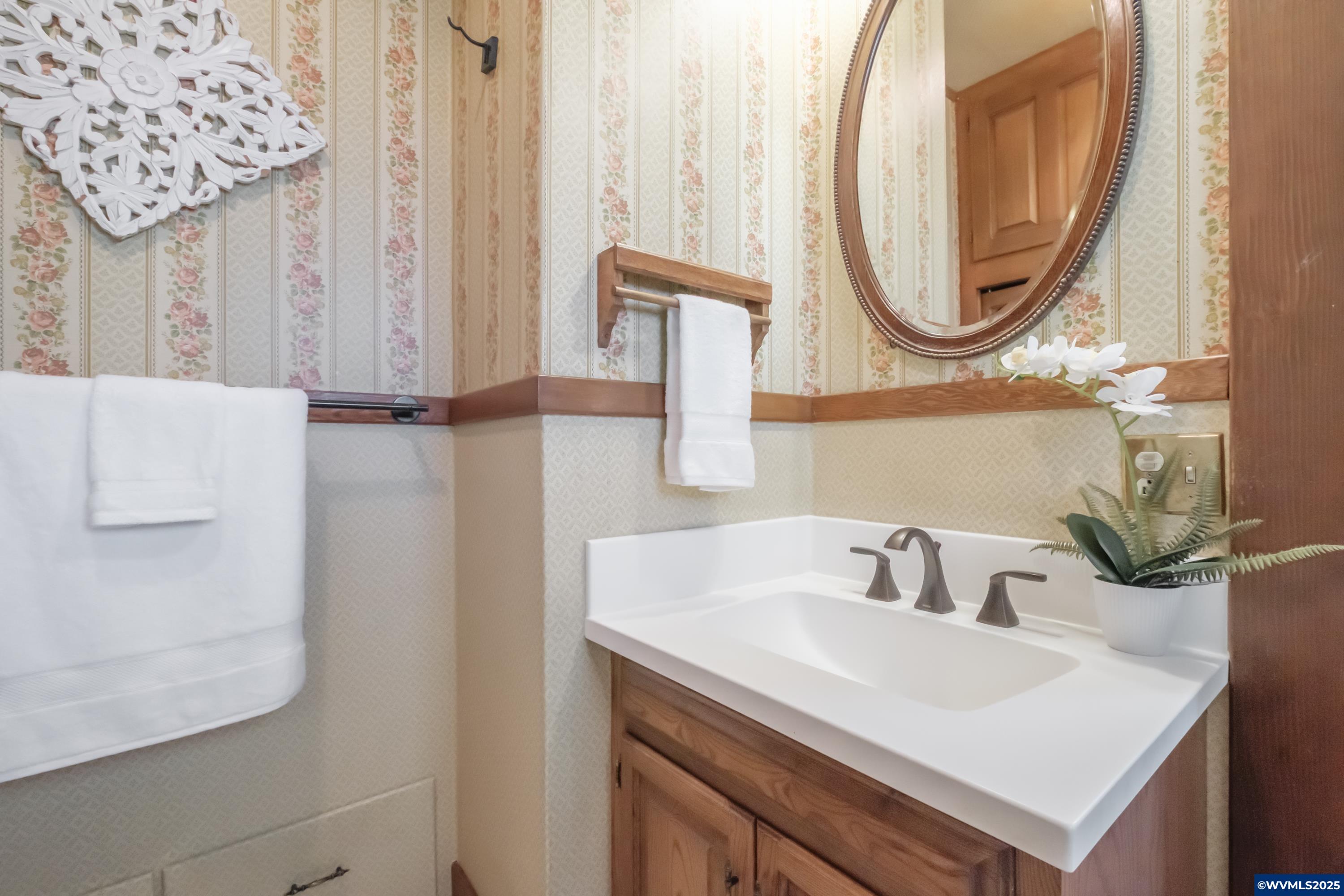 1114 Southwest Washington Street Albany, OR 97321 - Photo 25 of 50