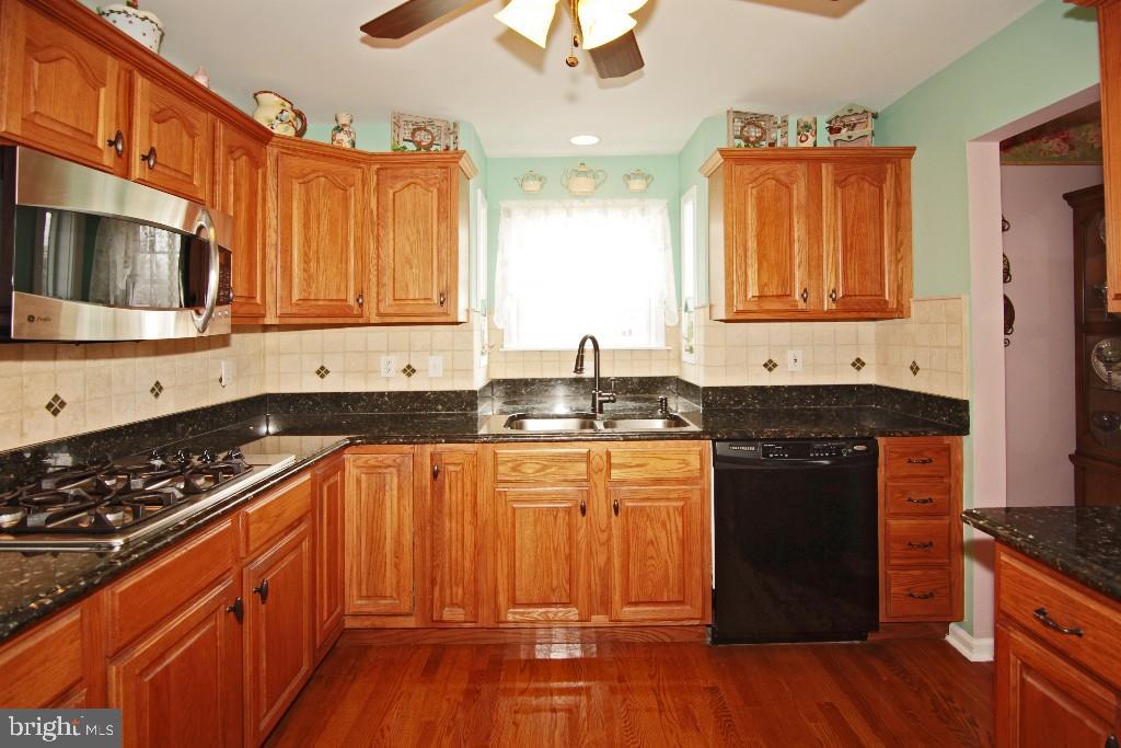 249 Wave Road Manahawkin, NJ 08050 - Photo 8 of 21