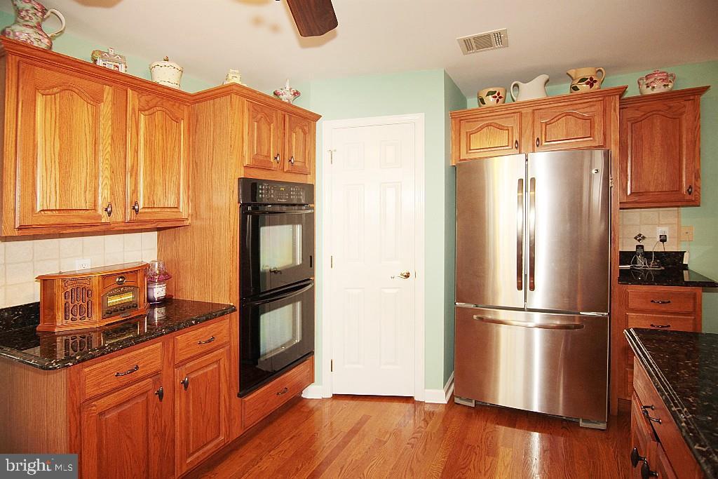 249 Wave Road Manahawkin, NJ 08050 - Photo 10 of 21