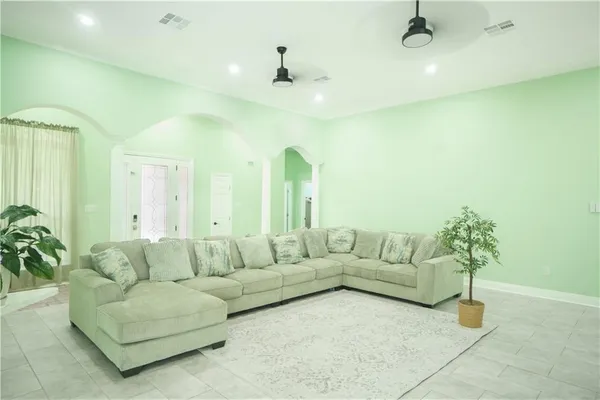 $249,000 | 216 Oak Drive, Braithwaite, LA 70040