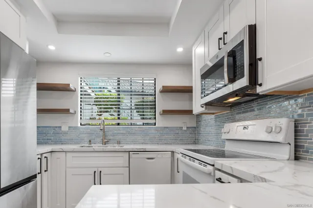 $699,000 | 16232 Avenida Venusto, Unit B, San Diego, CA 92128