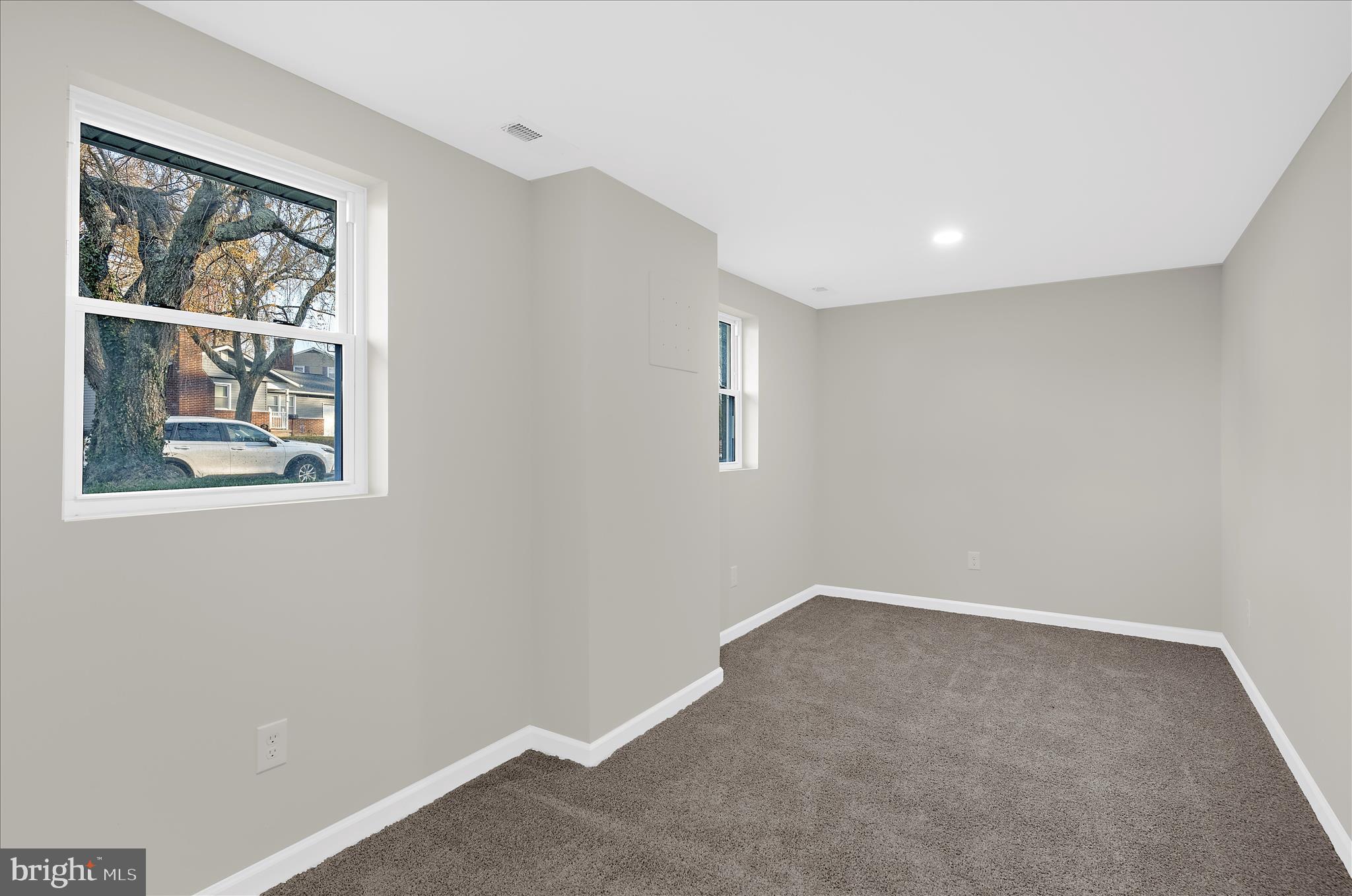 222 Doncaster Road Joppa, MD 21085 - Photo 27 of 41 an empty room with windows and closet