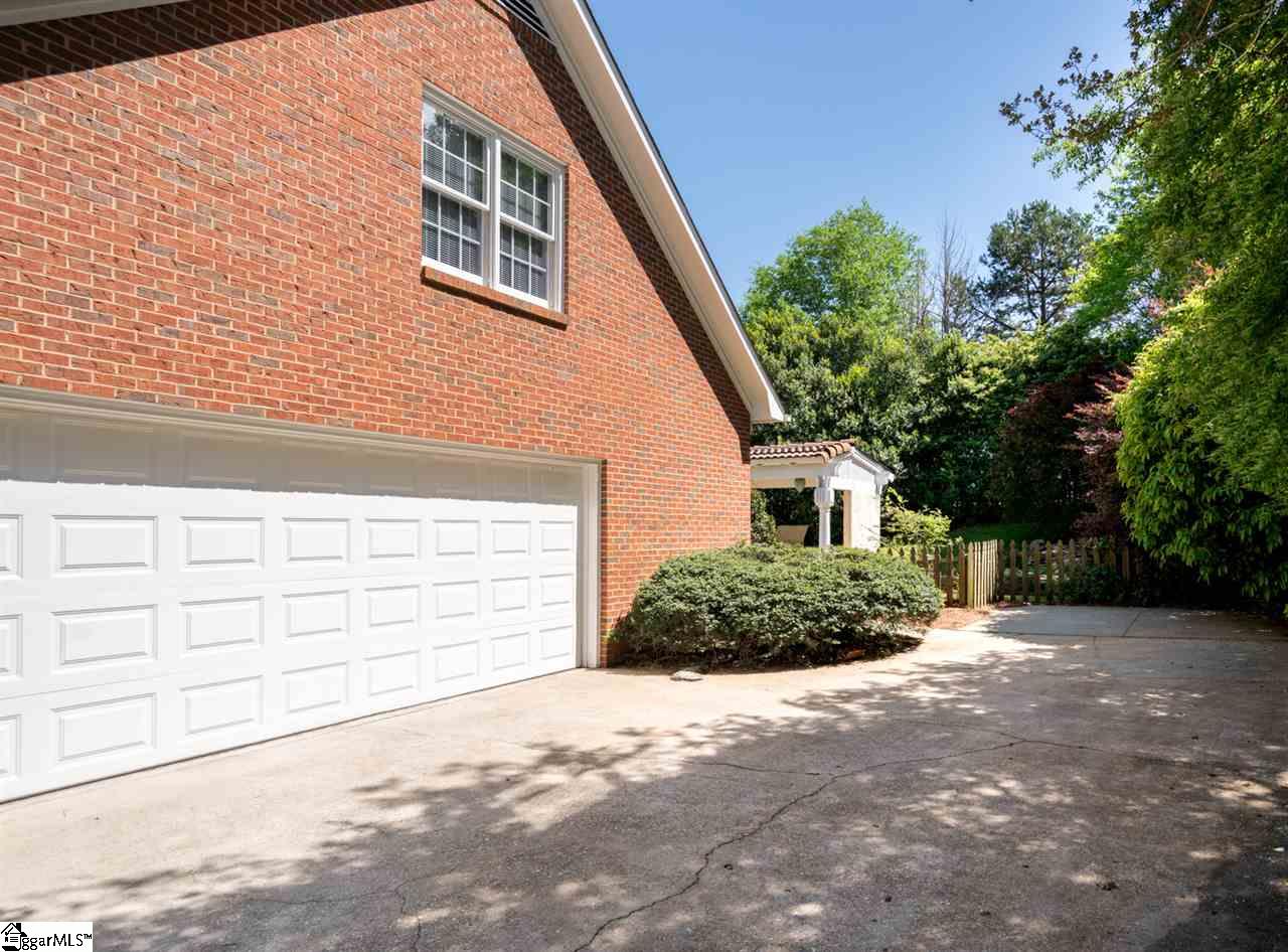305 Sugar Mill Road Greer, SC 29650 - Photo 10 of 36 Gallery Image 10