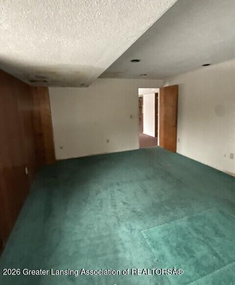 3215 South Cambridge Road Lansing, MI 48911 - Photo 29 of 49 20260114_171803530_iOS