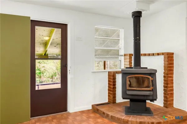 $279,500 | 1300 Keller Lane, Seguin, TX 78155