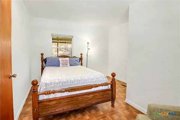 $279,500 | 1300 Keller Lane, Seguin, TX 78155